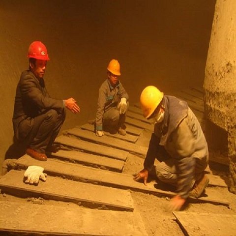 寧夏水泥庫清灰的必要性與挑戰(zhàn):確保生產(chǎn)效率與安全